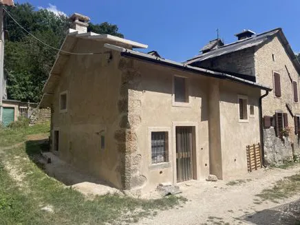 Ristrutturazione integrale fabbricato tramite sismabonus, fabbricato sito a Velo Veronese